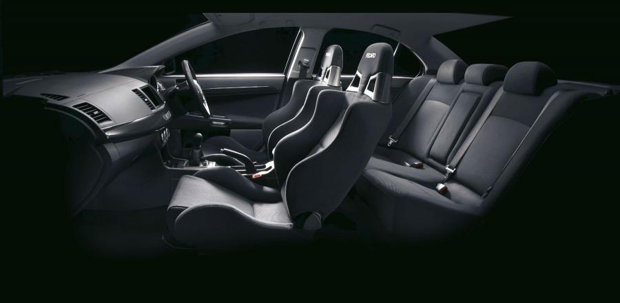  Mitsubishi Lancer Evolution X 2007 года  (фото 65 из 149)